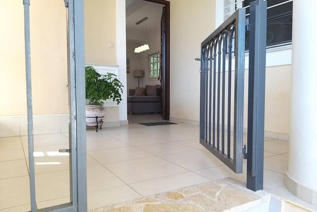 New, Modern, Bright And Independent Apartment 83 M2, With Garden, 5Min To The Beach And The City Center Calamata Exterior foto
