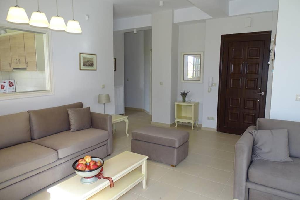 New, Modern, Bright And Independent Apartment 83 M2, With Garden, 5Min To The Beach And The City Center Calamata Exterior foto